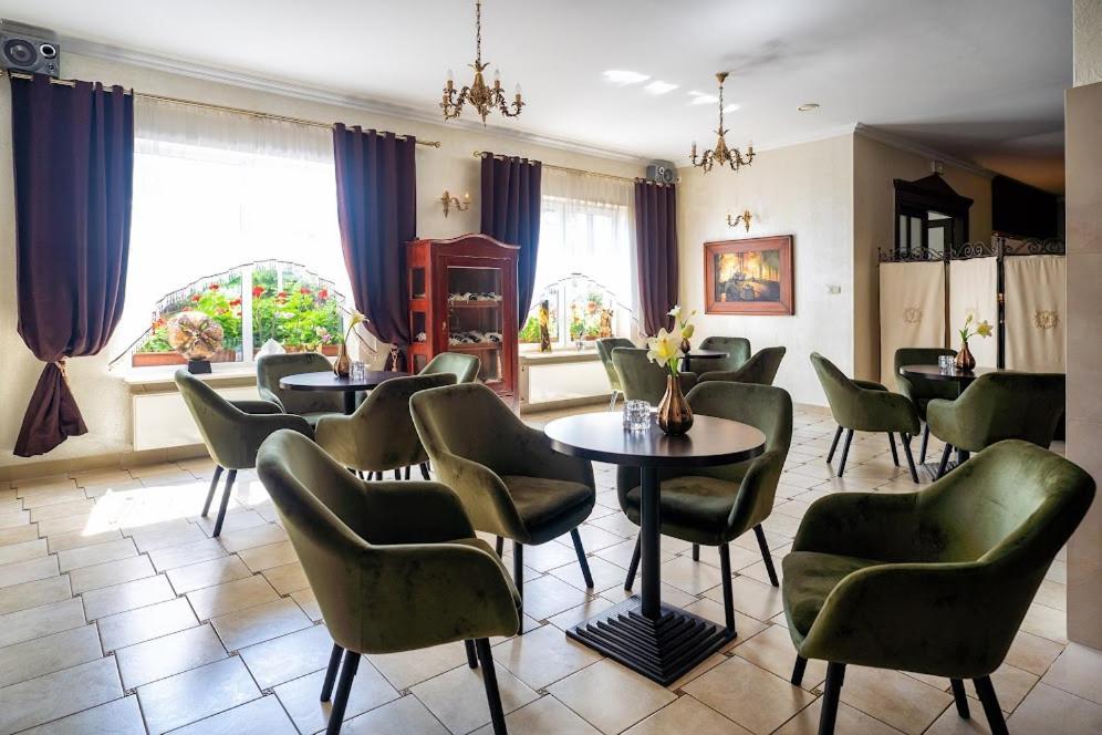 Hotel Lord Dębica Buitenkant foto